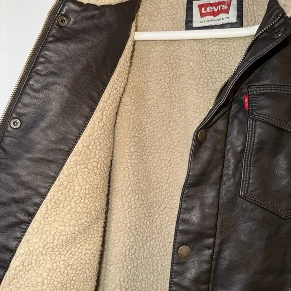 Levi's Men's Dark Brown Sherpa Jacket - Picture 3 of 4
